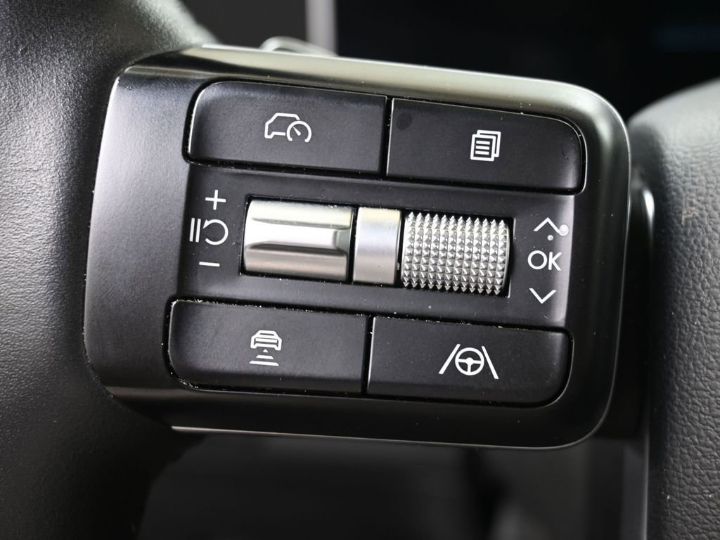 Certified 2025 Hyundai Santa Fe SEL image 24