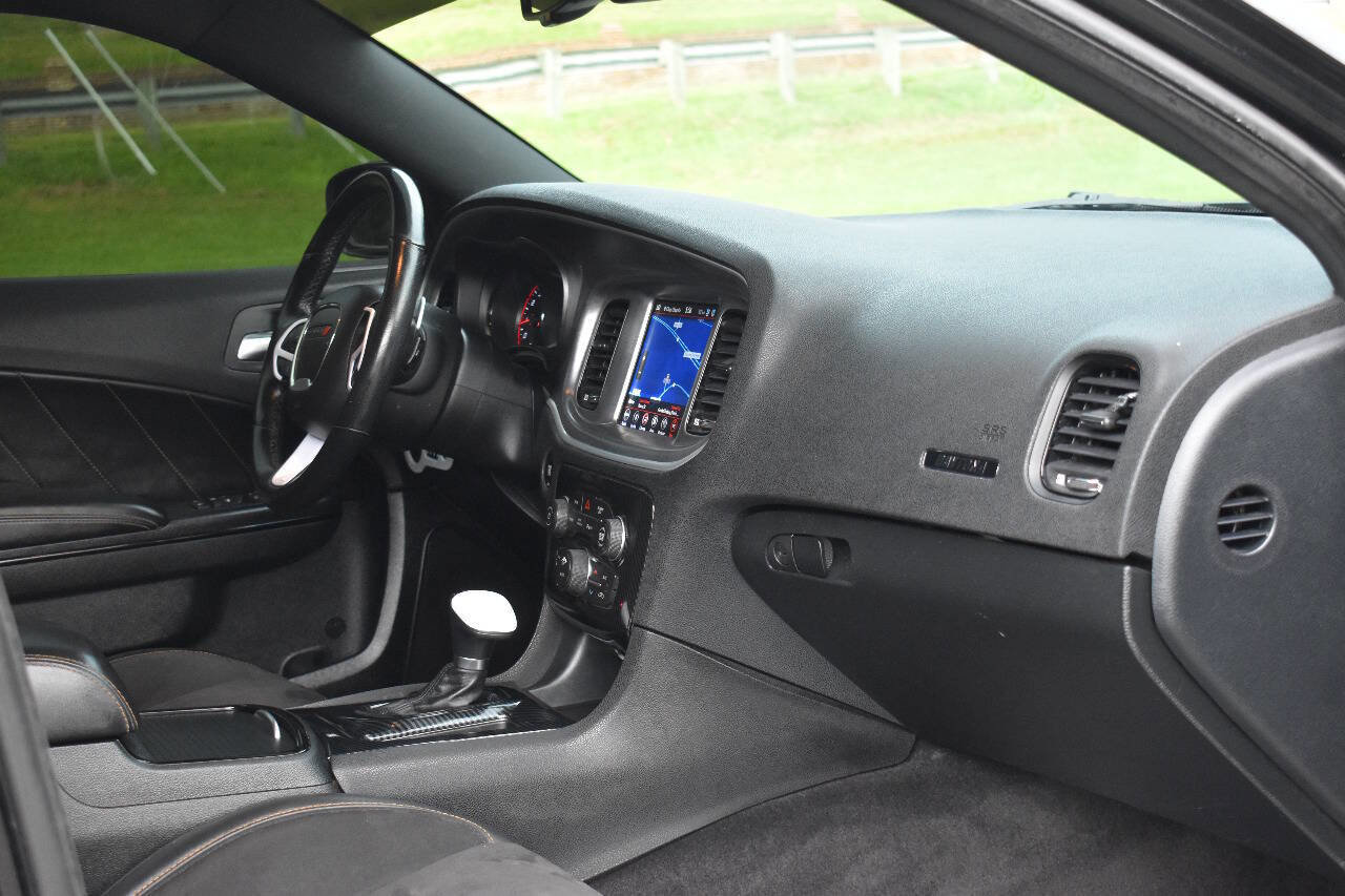 Used 2018 Dodge Charger R/T image 19