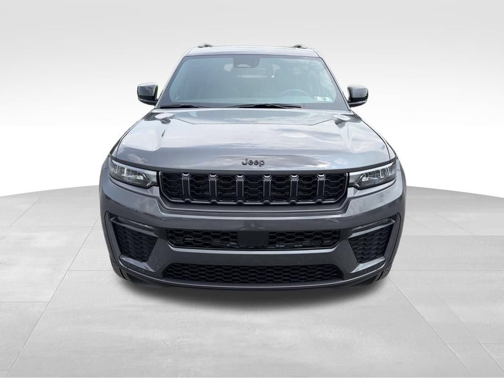 Used 2026 Jeep Grand Cherokee L Limited w/ Limited Altitude Package AWD/4WD image 28
