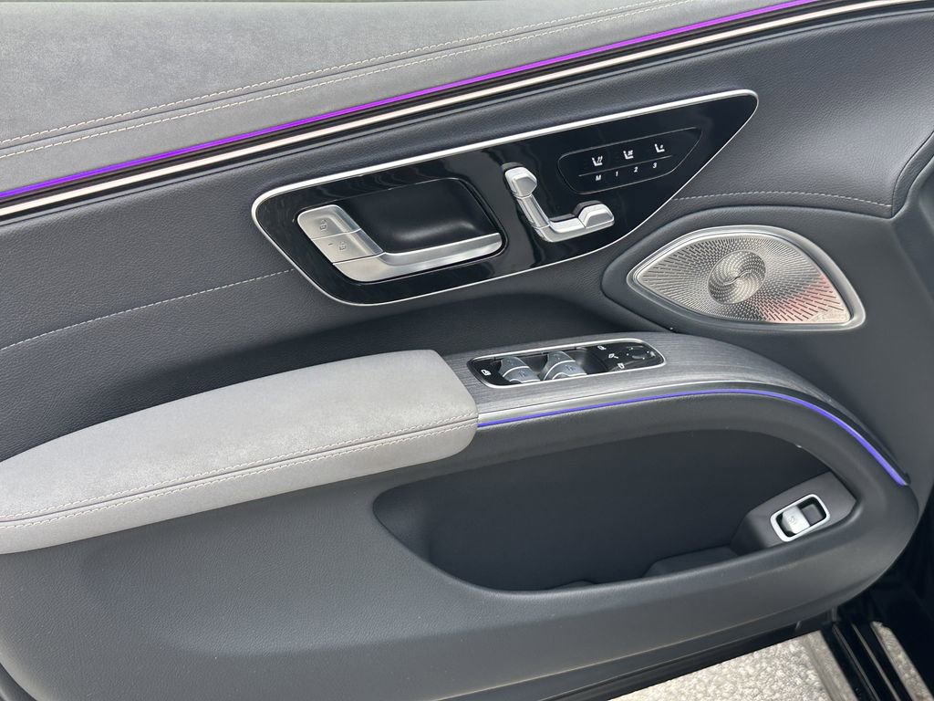 Certified 2023 Mercedes-Benz EQS 580 4MATIC Sedan image 11