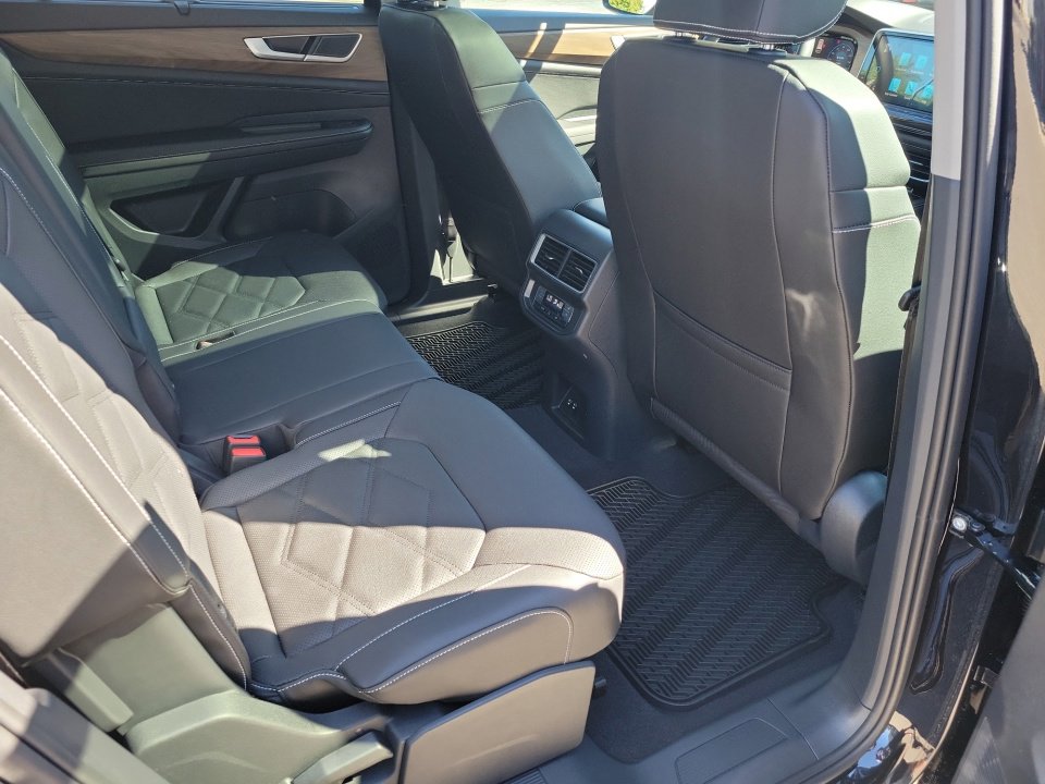 New 2026 Volkswagen Atlas SE image 29