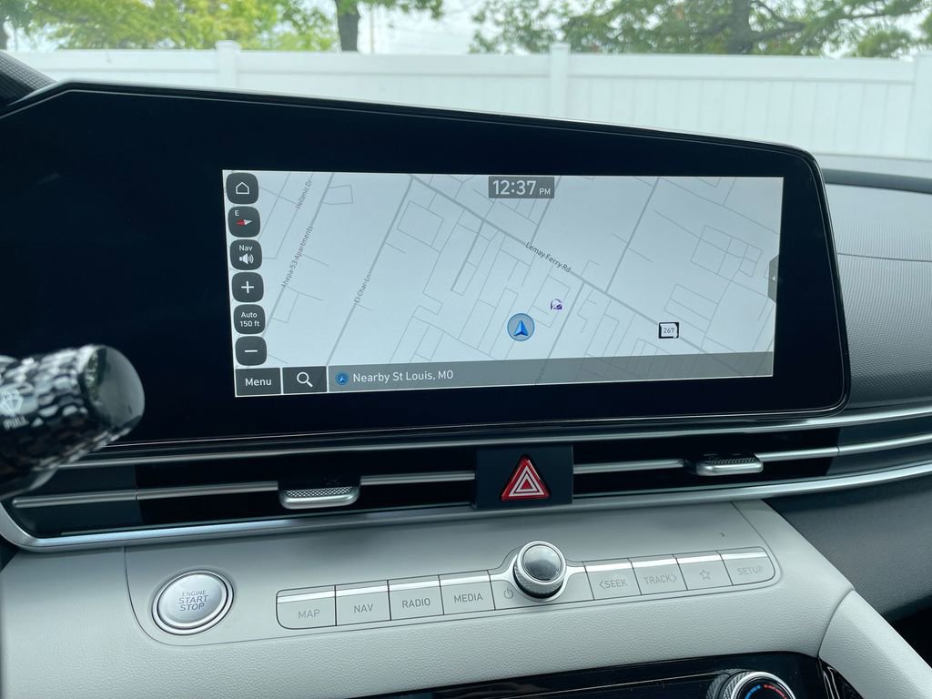 New 2025 Hyundai Elantra Limited image 43