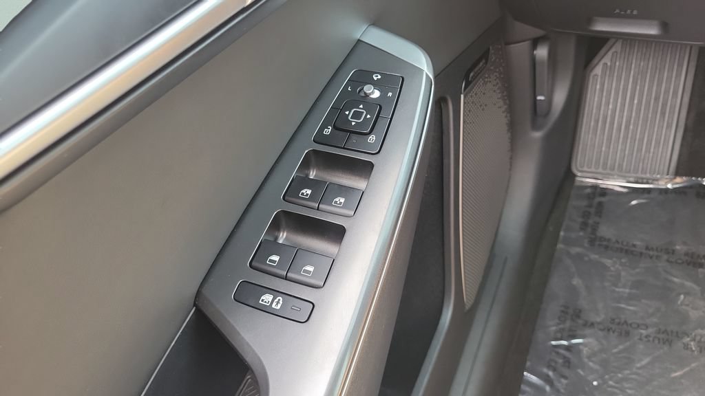 Used 2023 Kia EV6 Wind RWD image 20