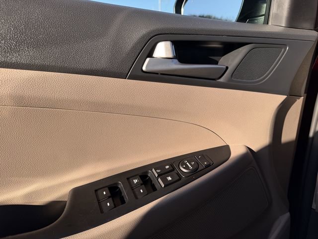 Used 2019 Hyundai Tucson Value FWD image 20