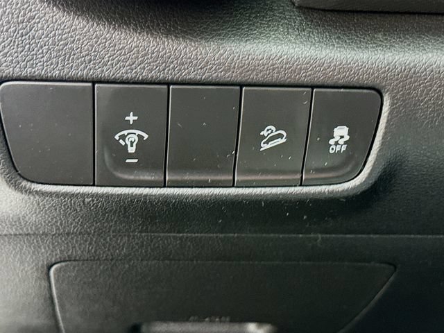 Certified 2023 Hyundai Kona SEL AWD/4WD image 13