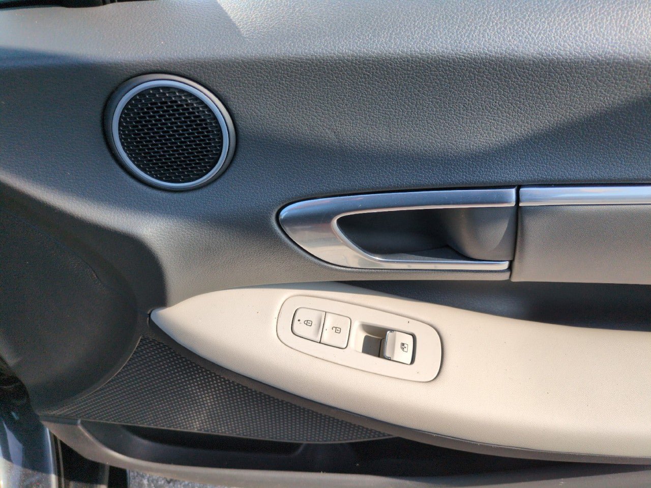 Used 2023 Hyundai Sonata SEL FWD image 29