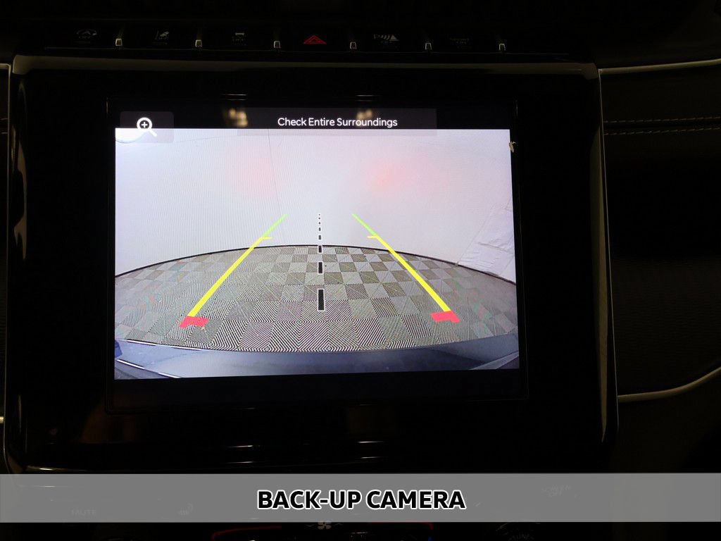 Used 2023 Jeep Grand Cherokee L Laredo AWD/4WD image 5