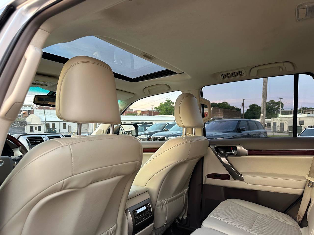 Used 2012 Lexus GX 460 w/ Comfort Plus Pkg AWD/4WD image 22