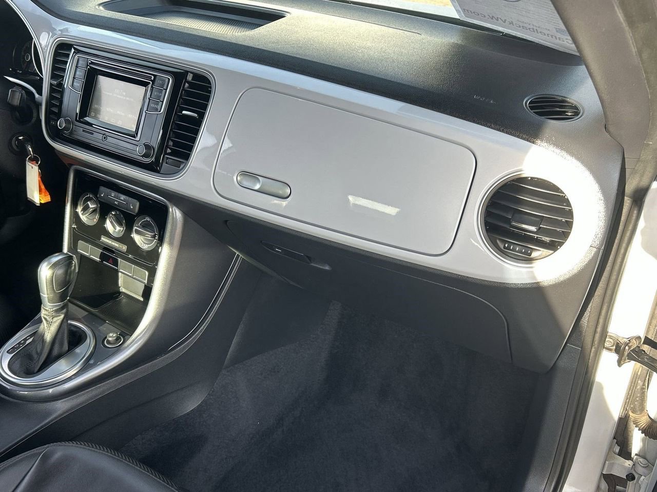 Used 2017 Volkswagen Beetle 1.8T FWD image 13