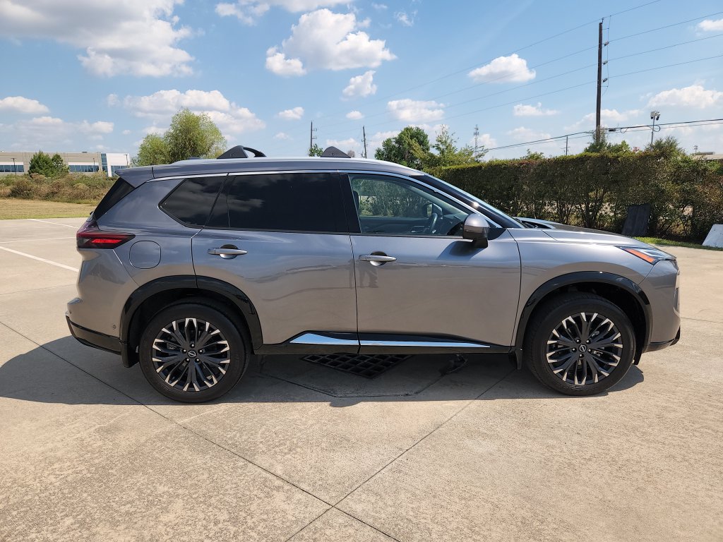 Used 2026 Nissan Rogue Platinum w/ Platinum Premium Package AWD/4WD image 4