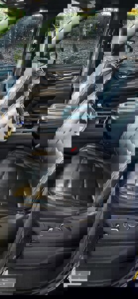 Used 2021 GMC Yukon XL Denali w/ Denali Premium Package image 11