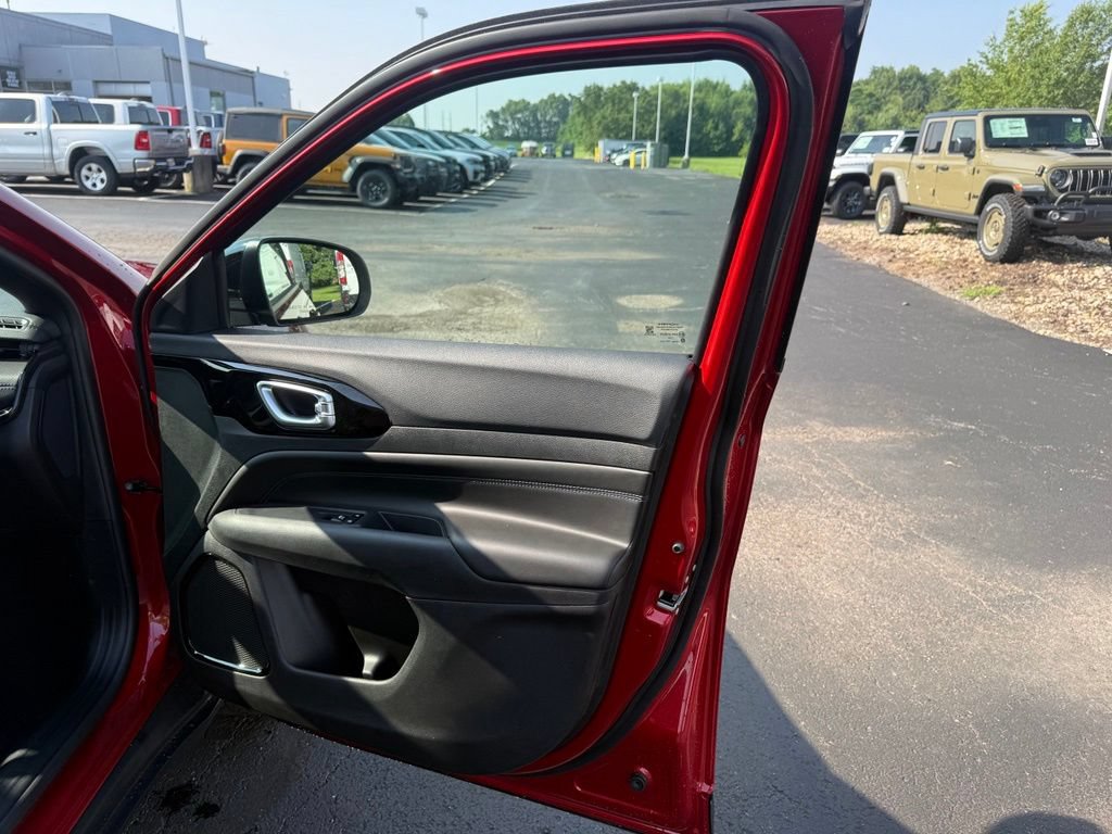 New 2026 Jeep Compass Latitude AWD/4WD image 50