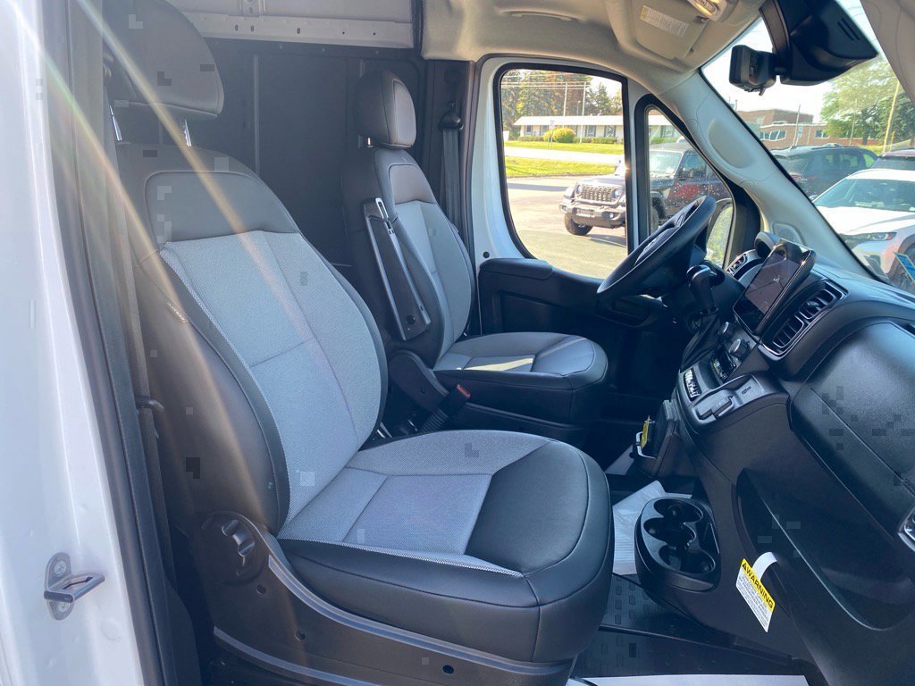 Used 2025 RAM ProMaster 2500 w/ Premium Convenience Group image 23