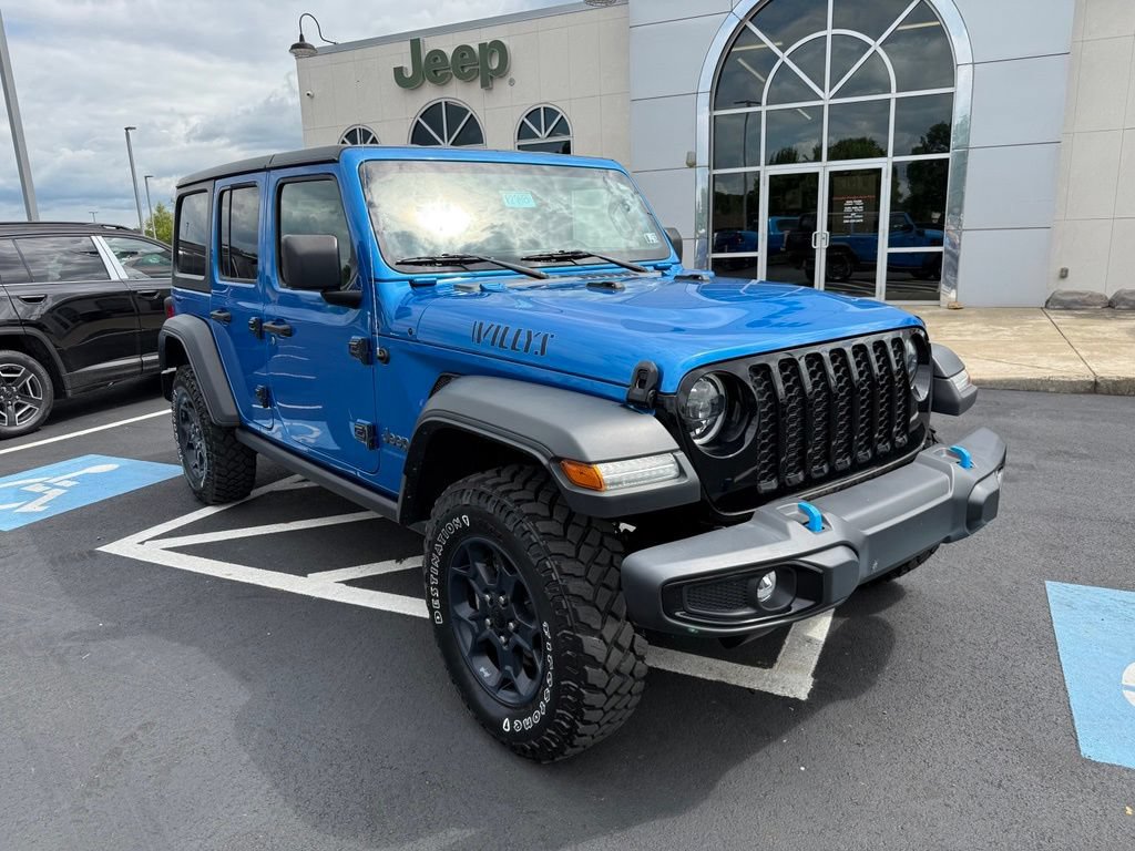 Used 2023 Jeep Wrangler Unlimited w/ Cold Weather Group AWD/4WD image 2