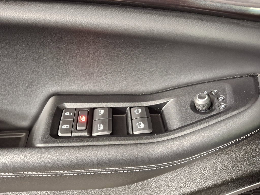 Used 2022 Jeep Grand Cherokee L Laredo image 24