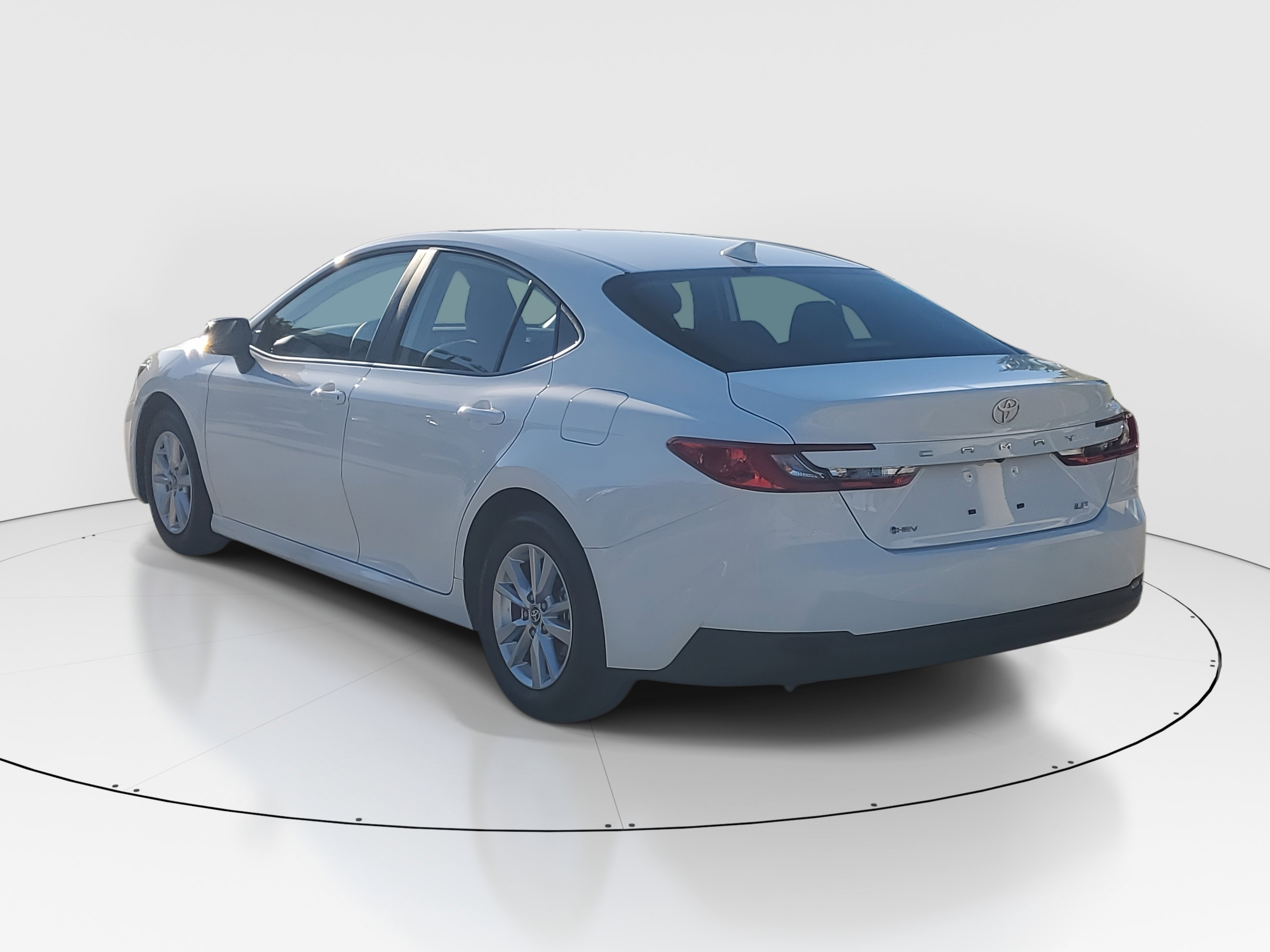 Certified 2025 Toyota Camry LE image 5