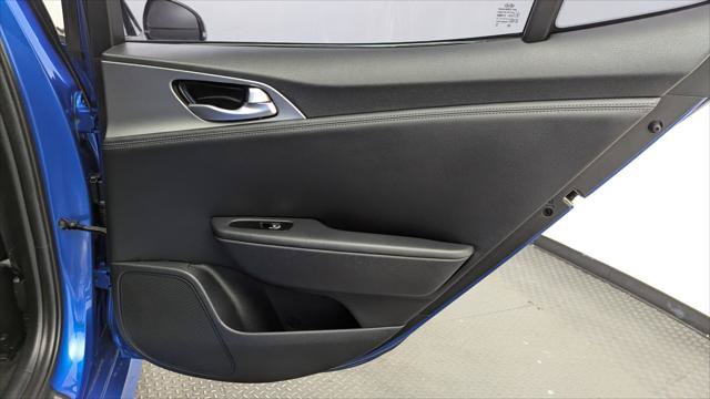 Used 2018 Kia Stinger GT RWD image 19
