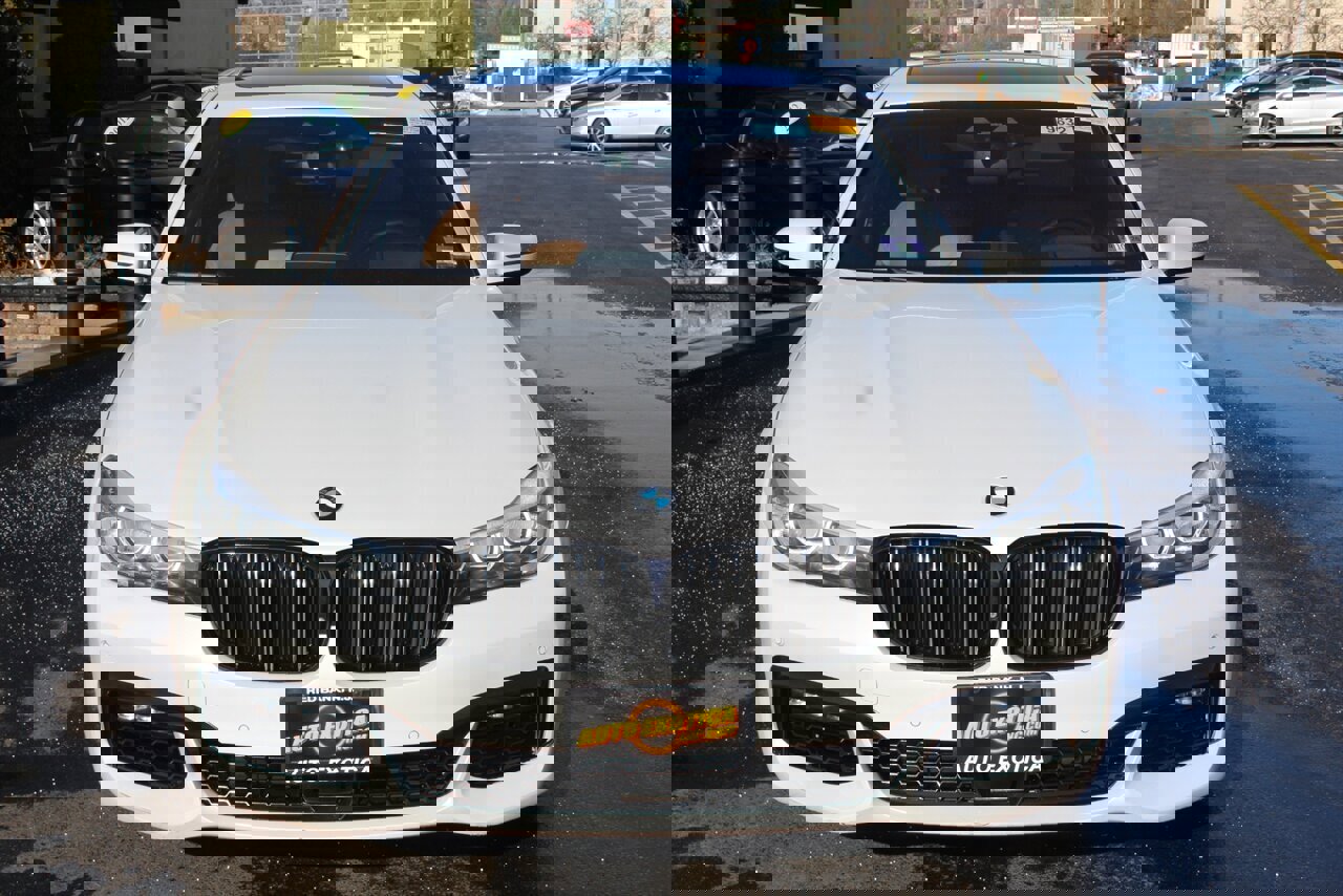 Used 2019 BMW 740i w/ Executive Package image 29