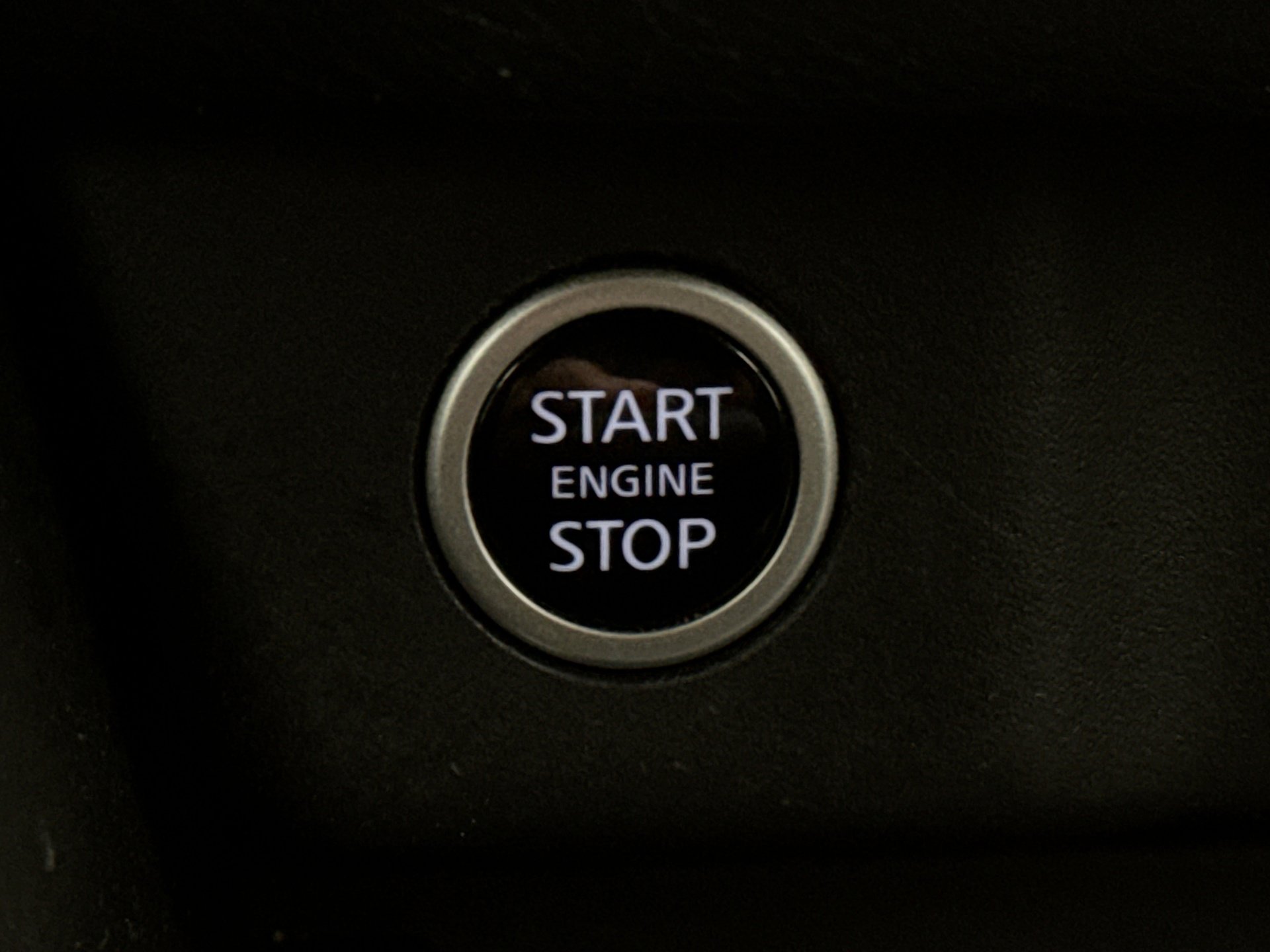 Used 2023 Nissan Rogue S image 18