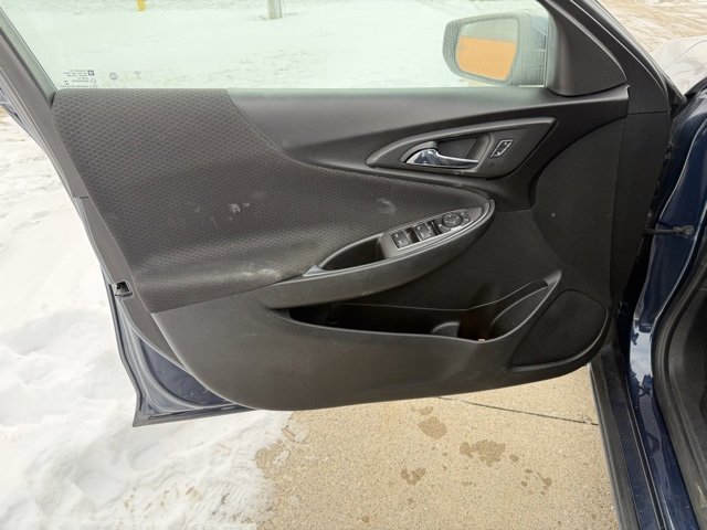 Used 2020 Chevrolet Malibu LT image 12