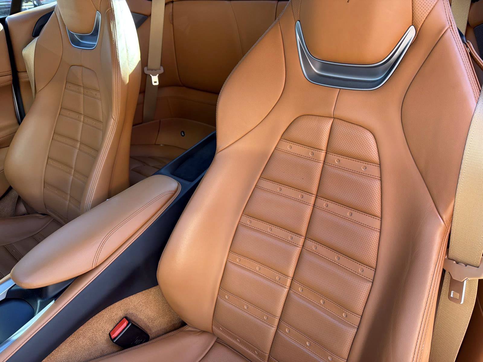 Used 2019 Ferrari Portofino RWD image 18