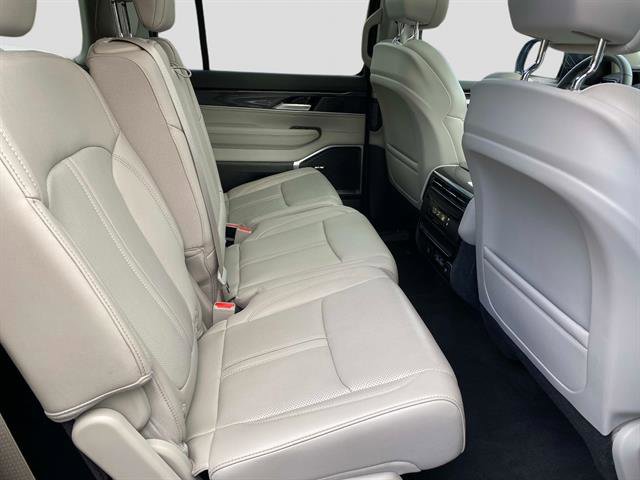 Used 2024 Jeep Wagoneer 4WD w/ Premium Group I image 26