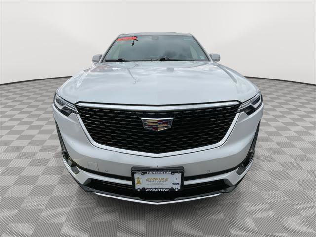 Used 2022 Cadillac XT6 Premium Luxury image 2