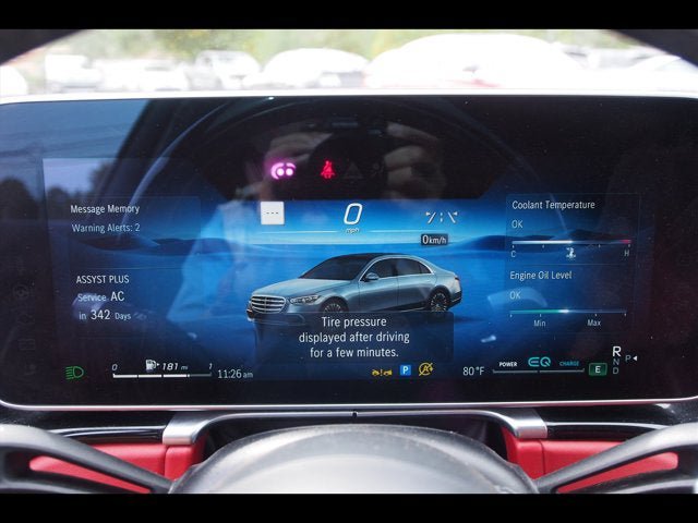Used 2022 Mercedes-Benz S 580 4MATIC Sedan w/ AMG Line Package image 33