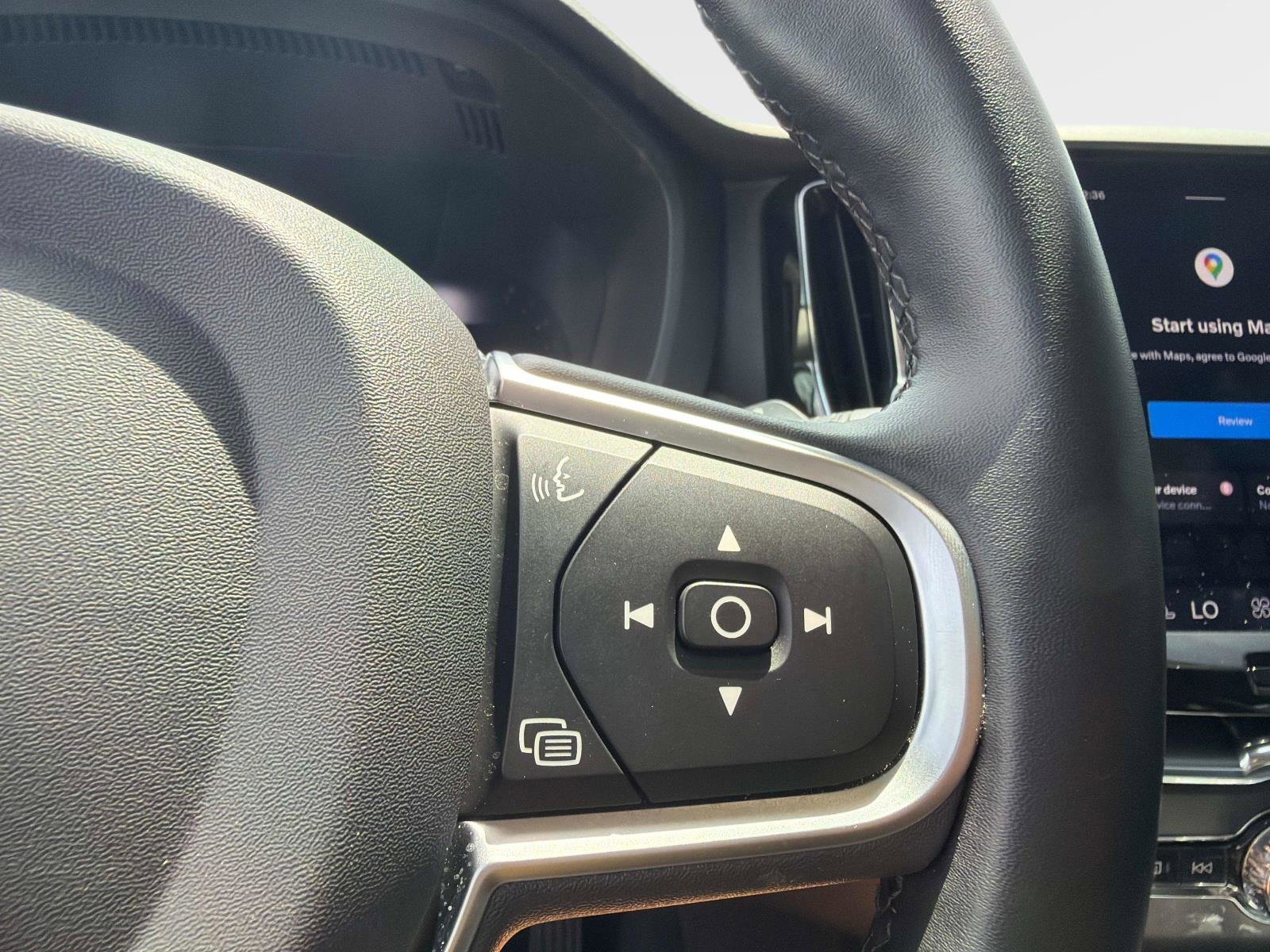 Certified 2025 Volvo XC60 B5 Core AWD/4WD image 26