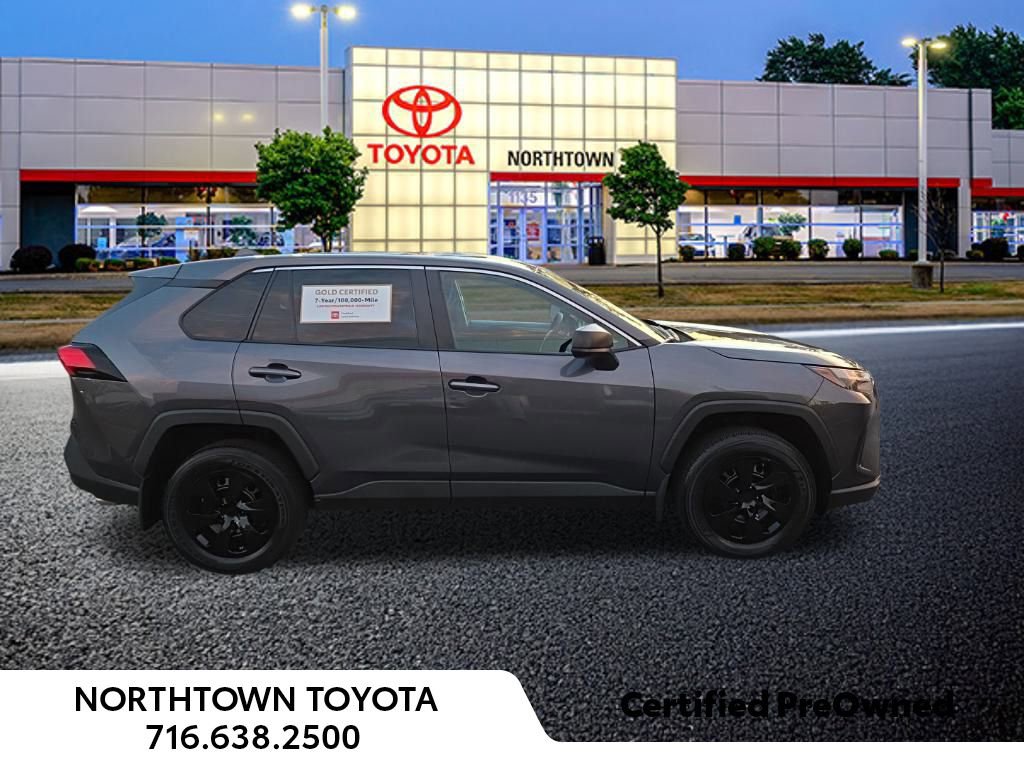 Used 2023 Toyota RAV4 LE image 5