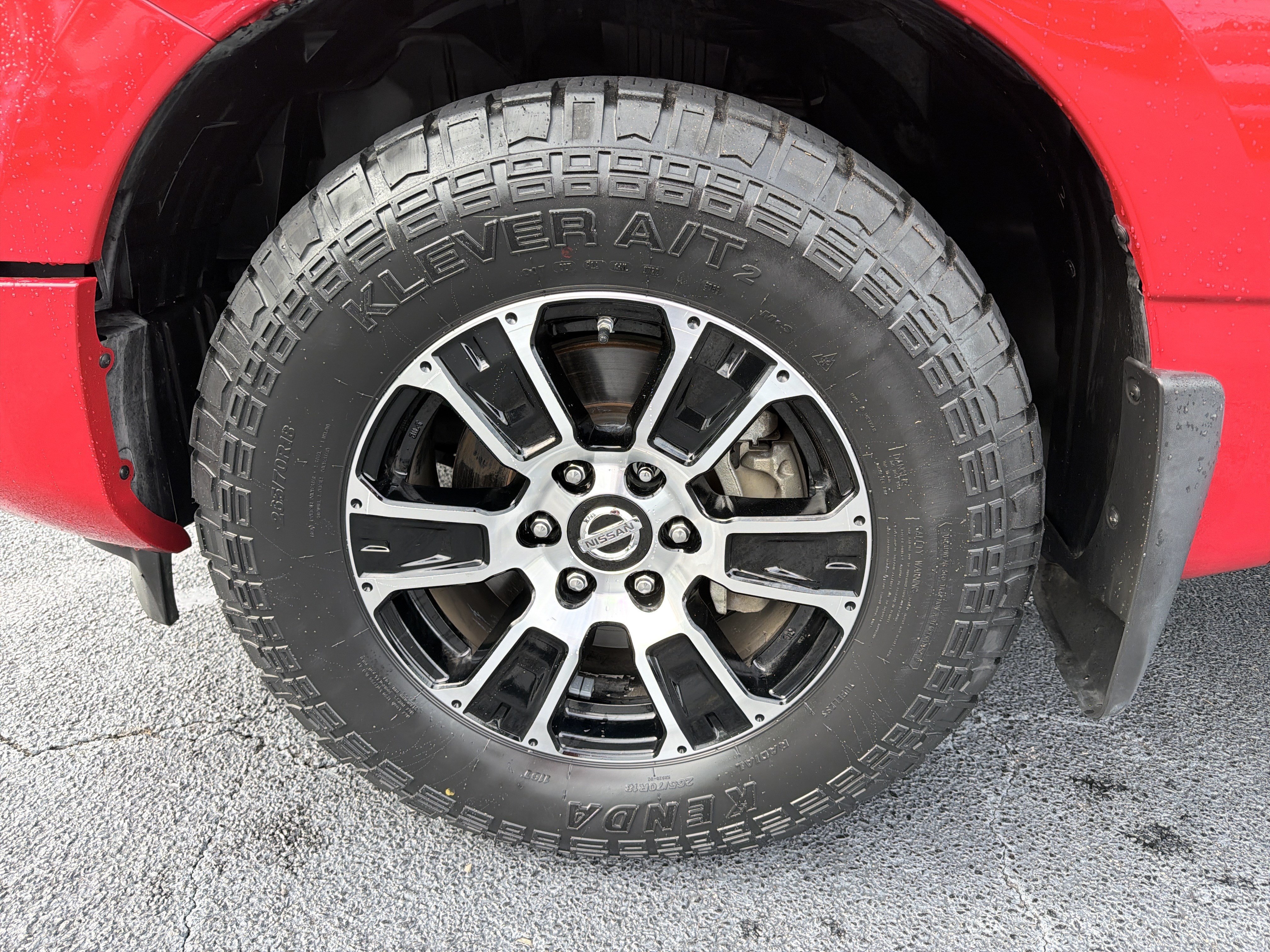 Used 2021 Nissan Titan SV w/ SV Convenience Package RWD image 13