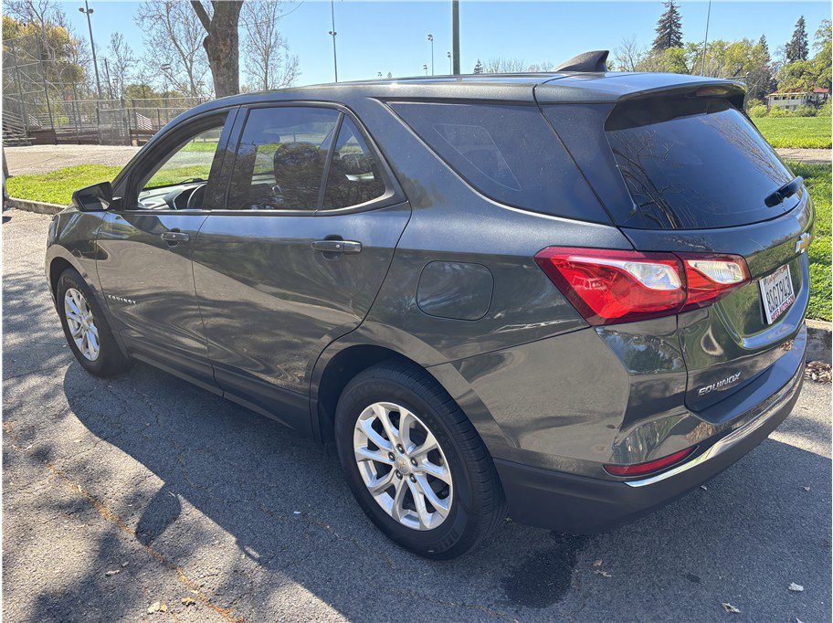 Used 2018 Chevrolet Equinox LS FWD image 5