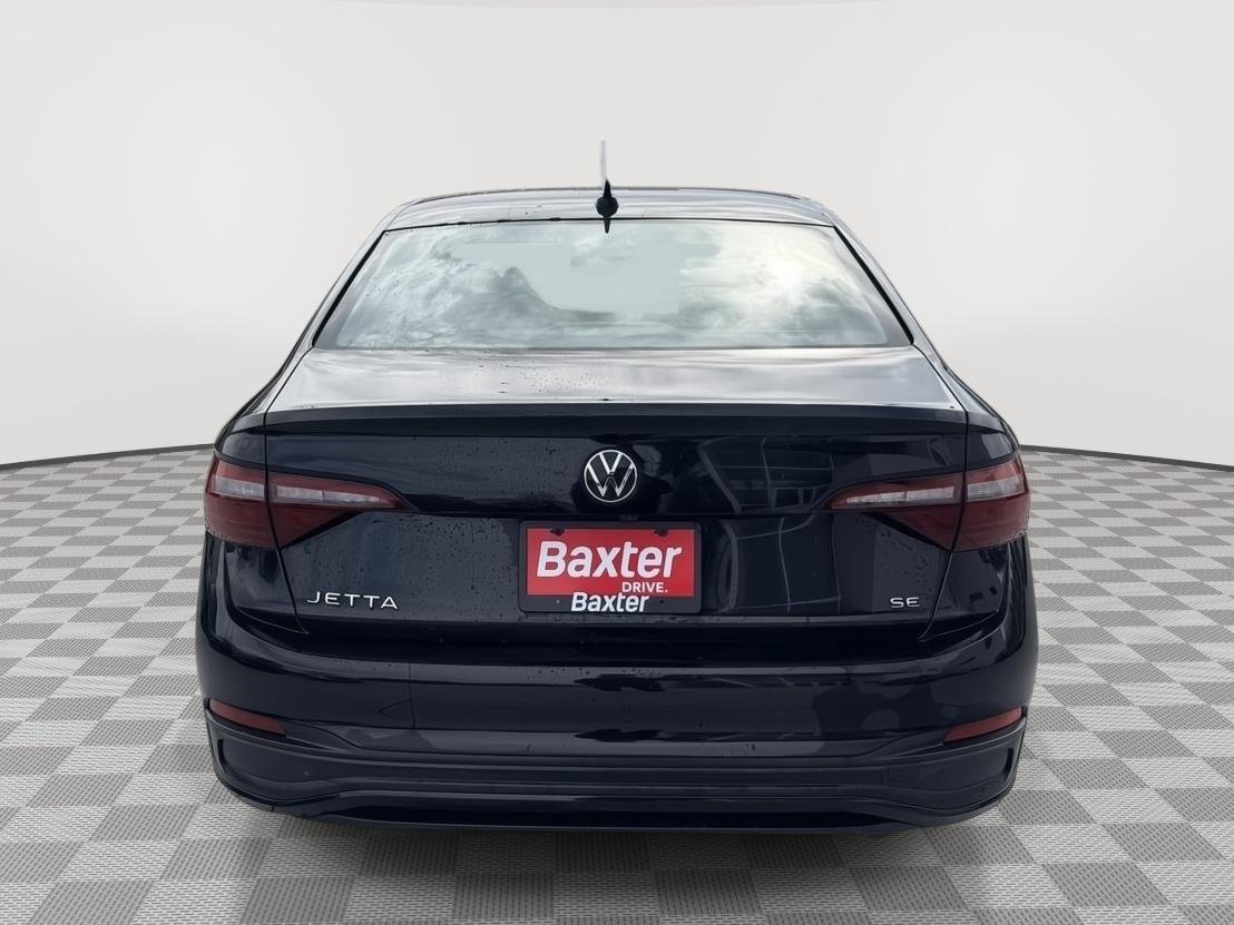 Used 2022 Volkswagen Jetta SE image 12