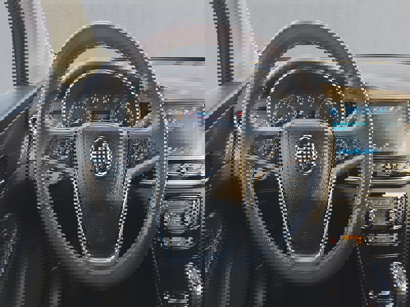 Used 2021 Buick Encore Preferred w/ Safety Package image 13