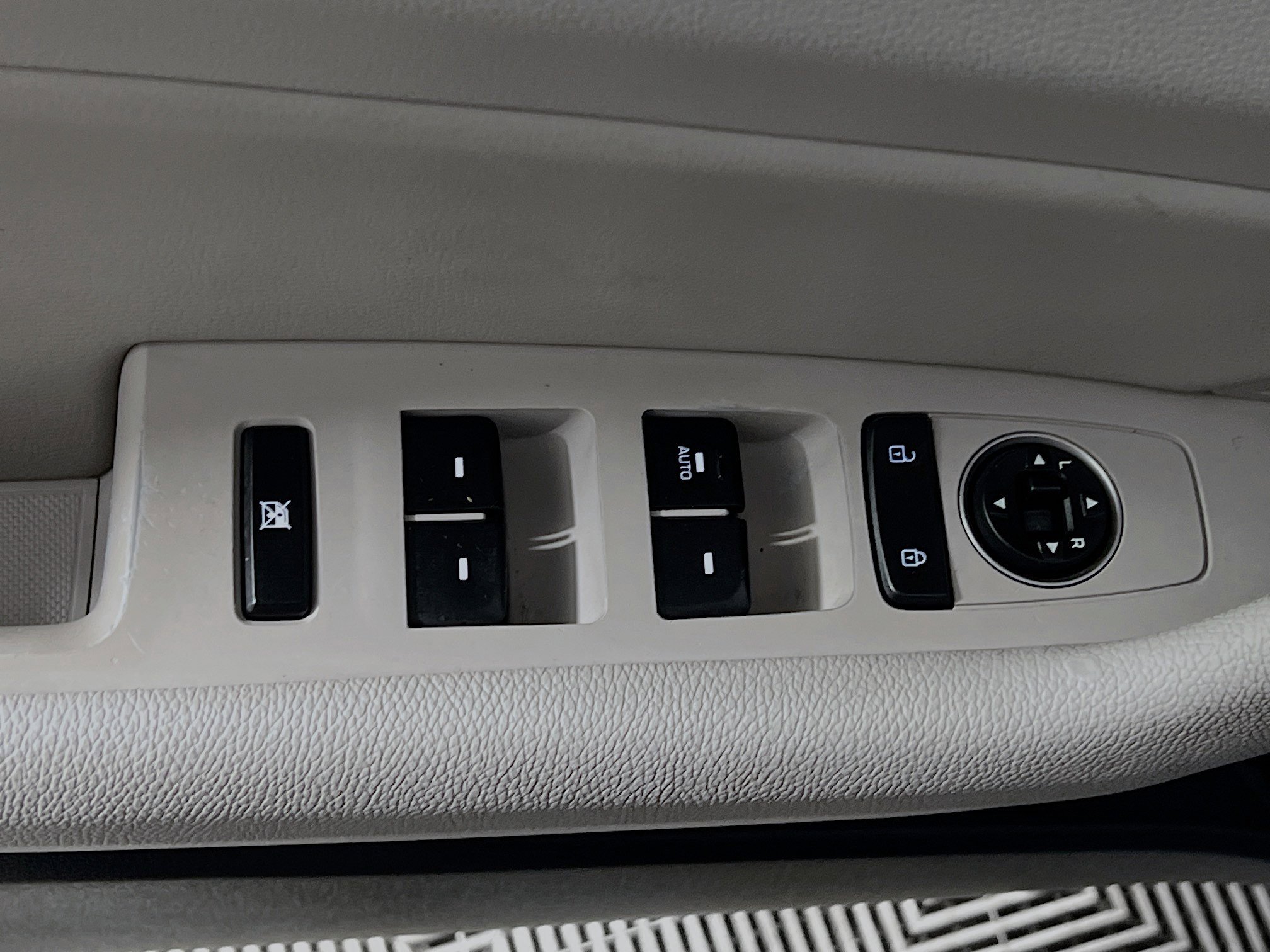 Used 2018 Hyundai Sonata SEL FWD image 17