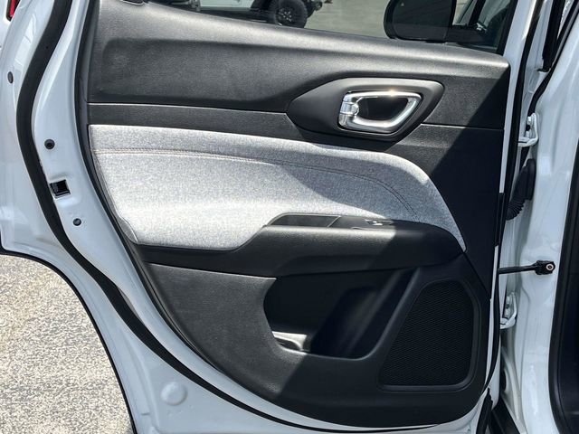 Used 2022 Jeep Compass Latitude image 16