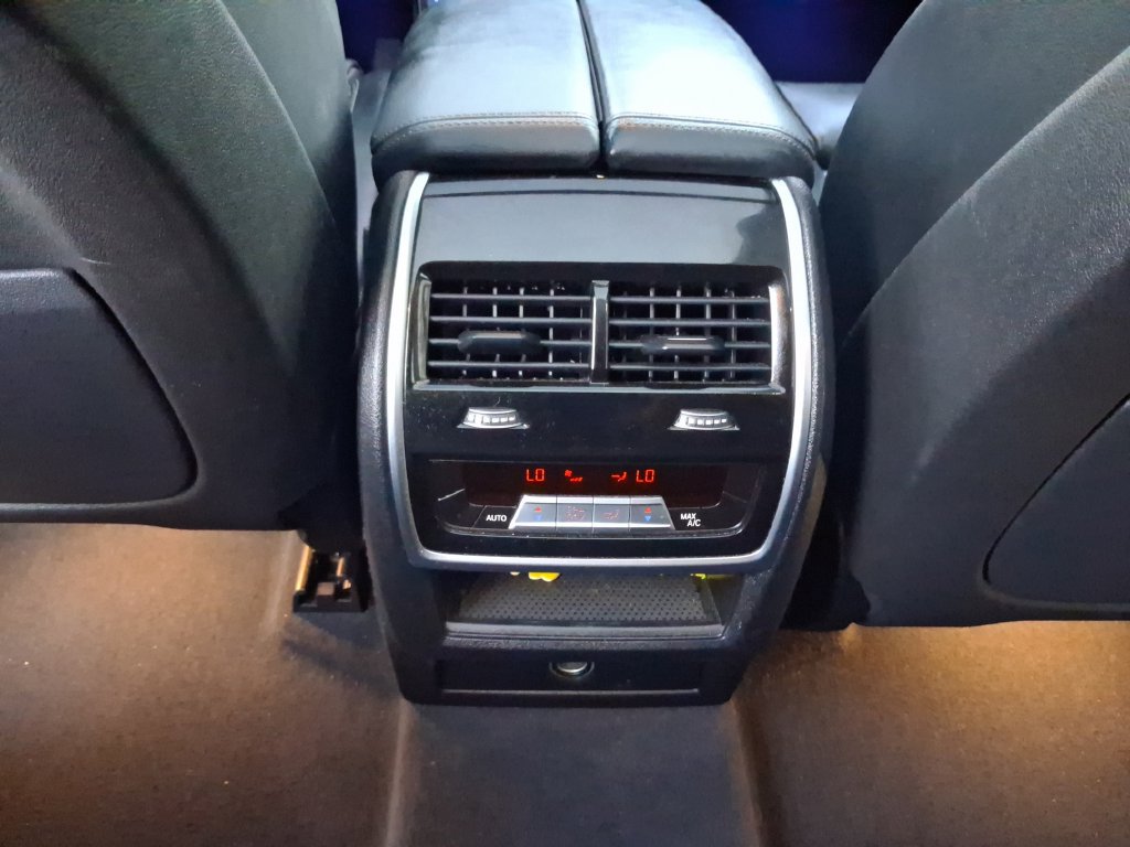Used 2020 BMW X5 sDrive40i w/ Premium Package RWD image 15