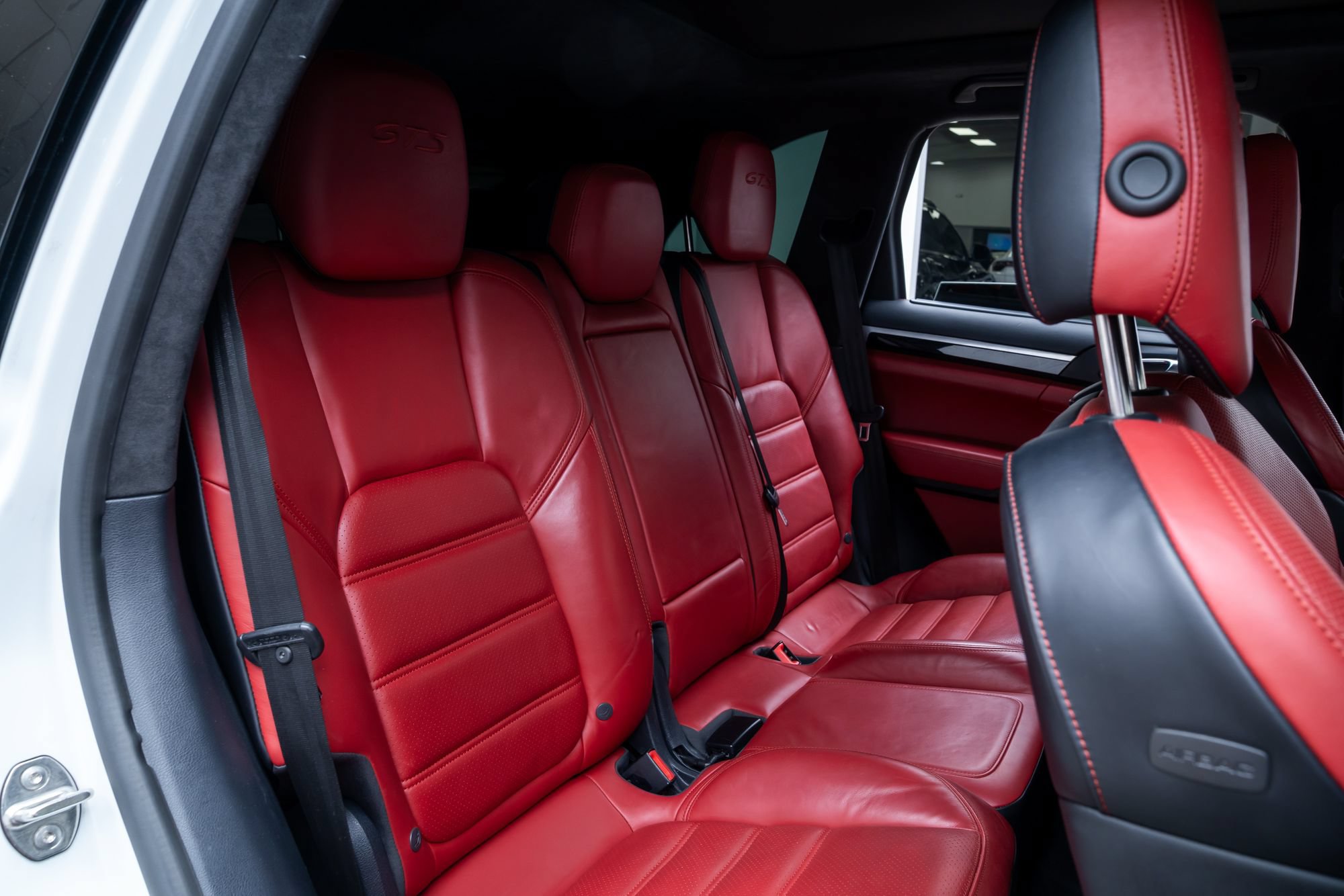 Used 2018 Porsche Cayenne GTS AWD/4WD image 22
