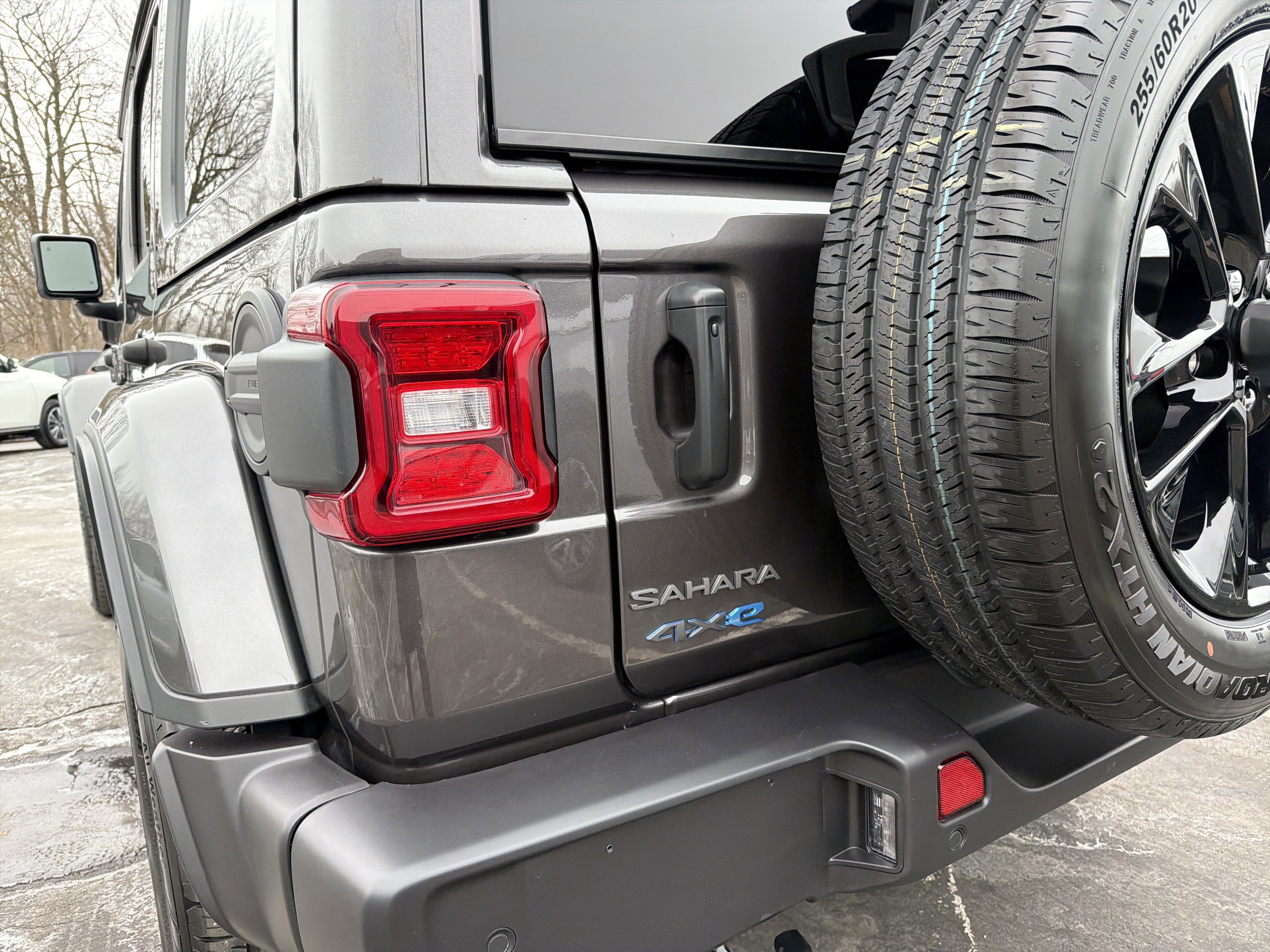 Certified 2025 Jeep Wrangler Sahara w/ Safety Group image 8