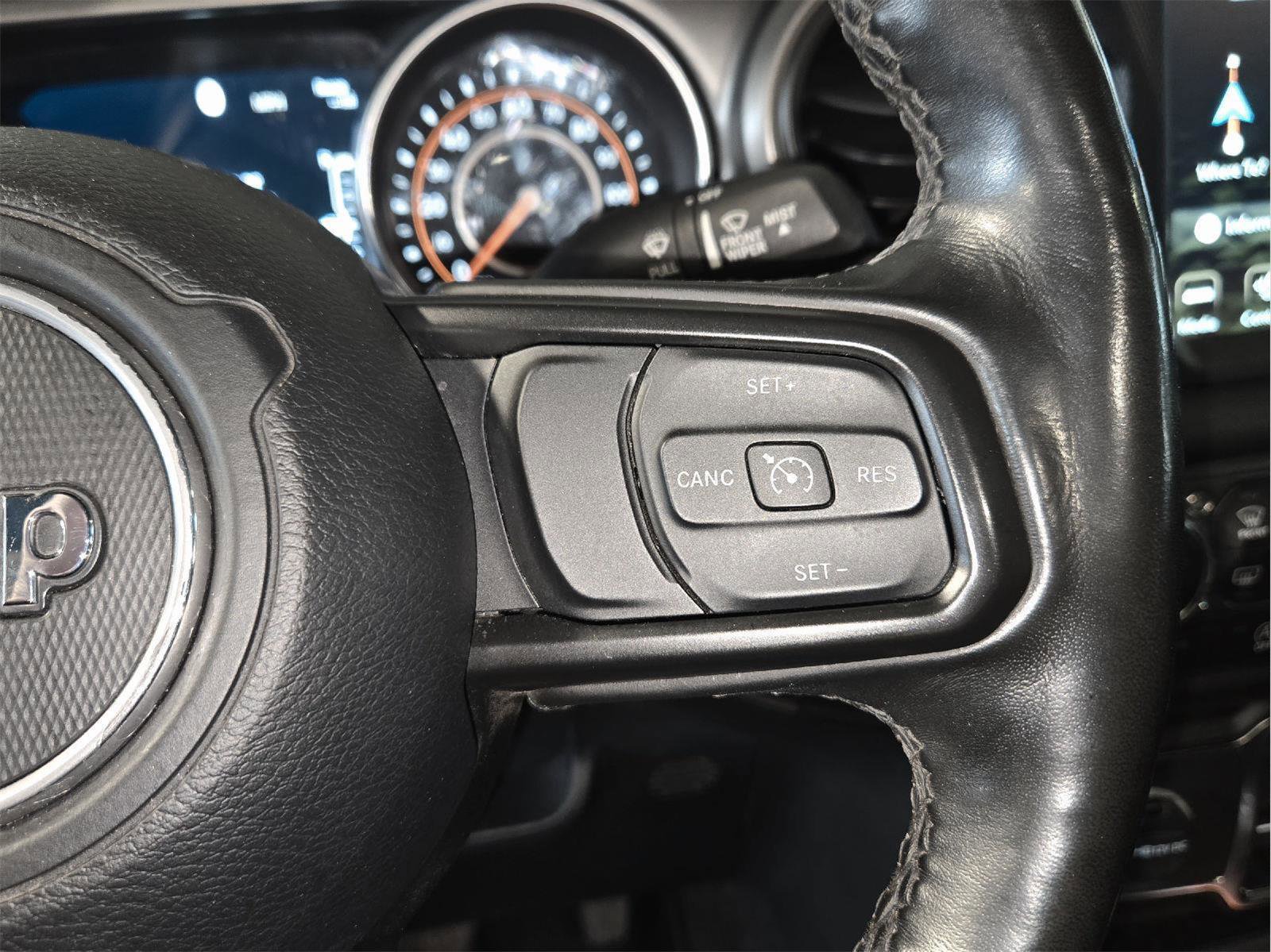 Used 2021 Jeep Gladiator Willys AWD/4WD image 17