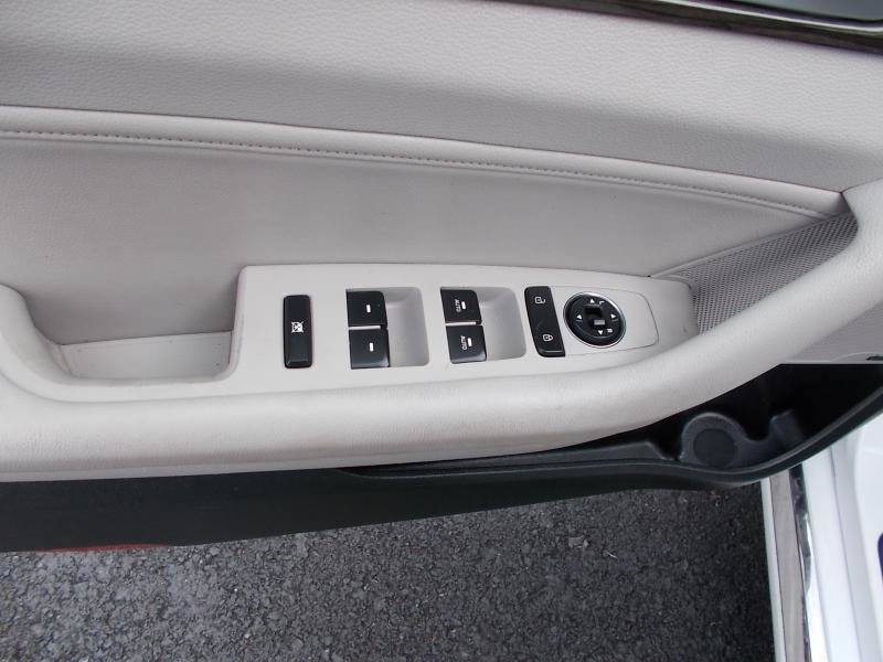 Used 2015 Hyundai Sonata Limited FWD image 28