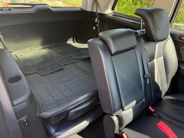 Used 2011 Mercedes-Benz GL 450 4MATIC image 29