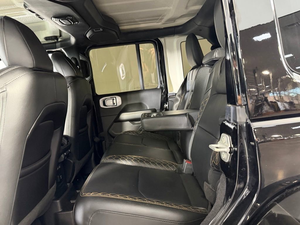 Used 2023 Jeep Wrangler Unlimited Sahara image 25