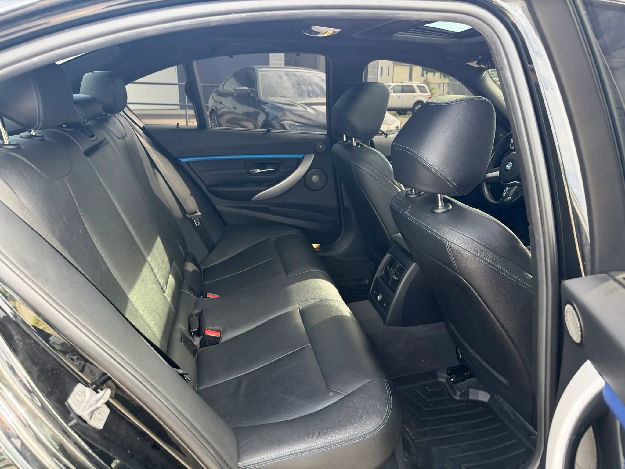 Used 2018 BMW 340i xDrive Sedan AWD/4WD image 17
