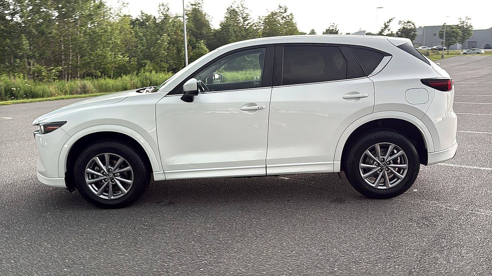 Used 2024 MAZDA CX-5 AWD 2.5 S w/ Select Package image 12