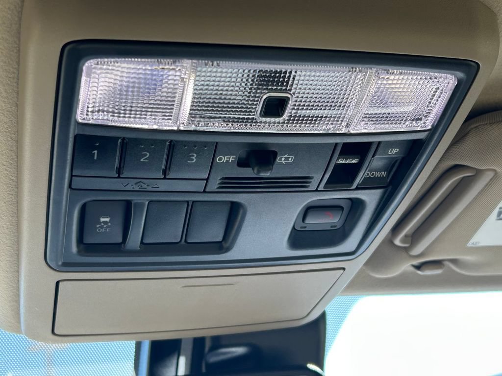 Used 2023 Toyota 4Runner SR5 Premium w/ Moonroof Package RWD image 20