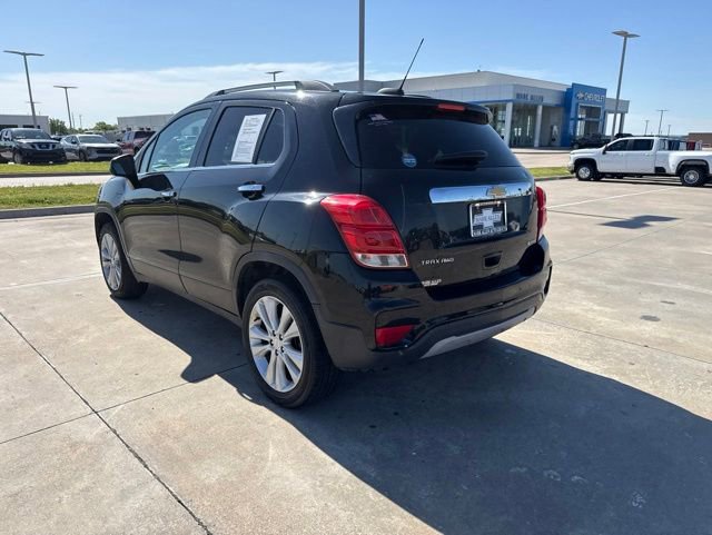 Used 2017 Chevrolet Trax Premier w/ Driver Confidence II Package AWD/4WD image 4