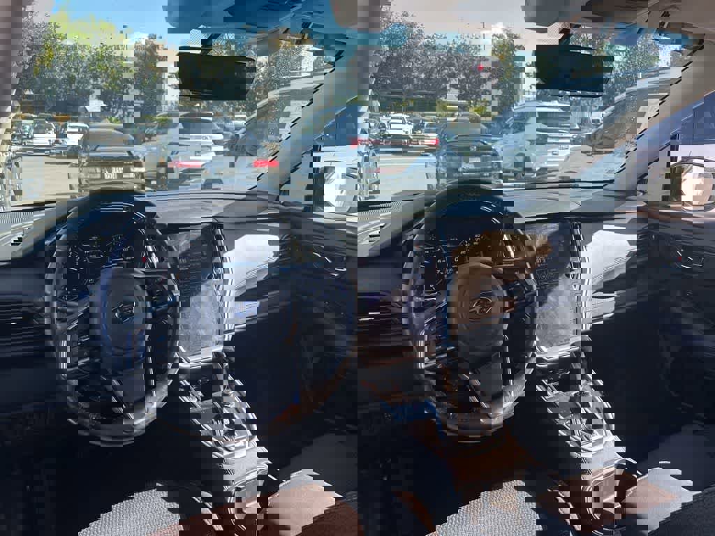 Used 2022 Subaru Outback Premium image 7