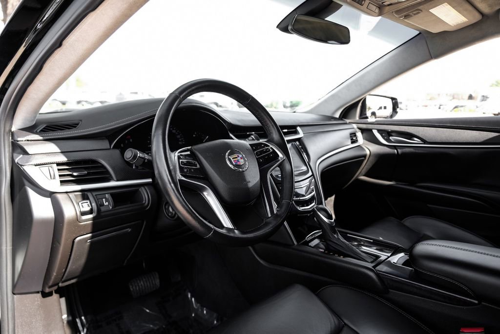 Used 2015 Cadillac XTS Limousine image 3