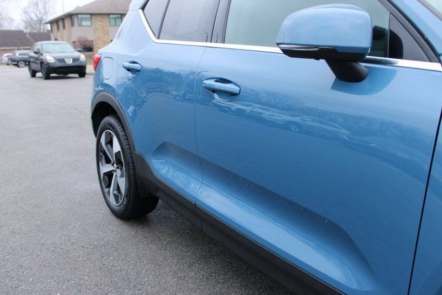 Used 2025 Volvo XC40 B5 Plus AWD/4WD image 50